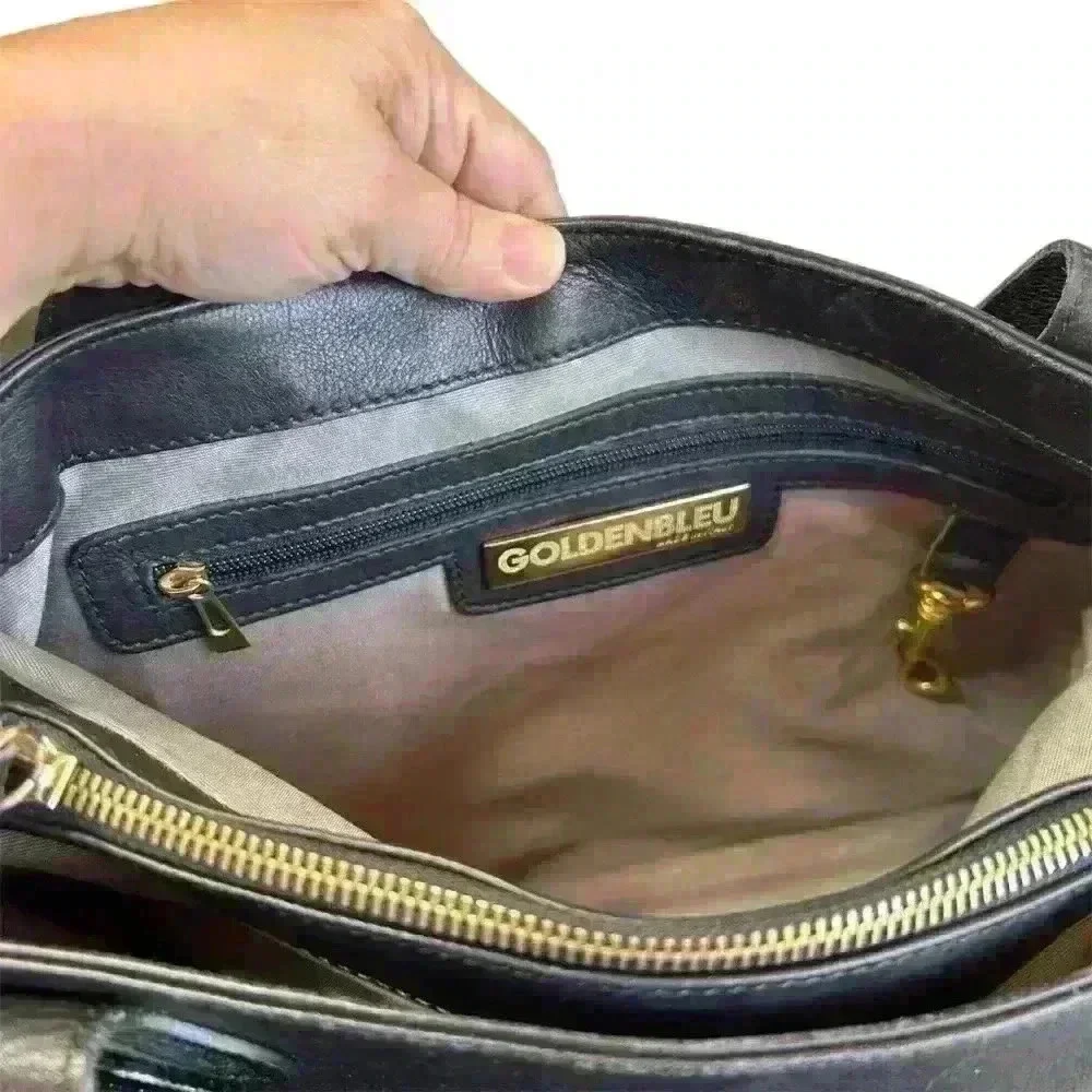 Goldenbleu black patent leather convertible purse‎